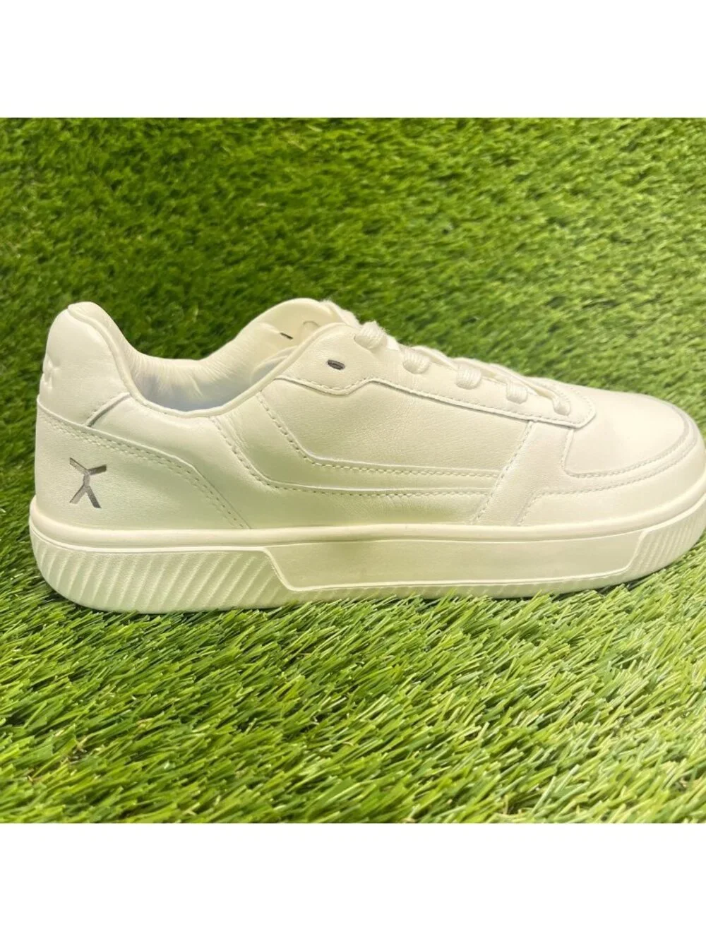 Flux Adapt Leather Trainer White Womens Size 9 Mens 7.5 Athletic Shoes Sneakers